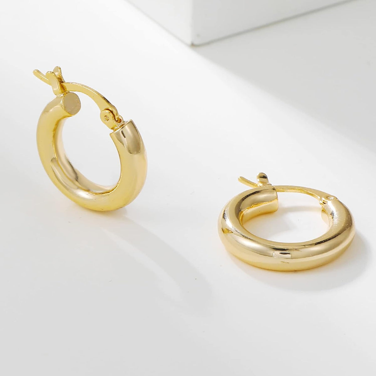 4Mm Thick Gold Chunky Earrings Steling Silver Post Hoops Earrings for Women Hollow Tube Hoops Earrings Thick Gold Hoop Earrings Hypoallergenic Lightweight Gold Hoop Large Earrings 20/30/40/50/60MM